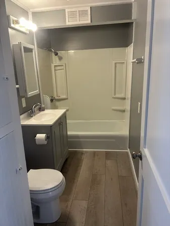 $1,400 | 15 Pine Street, Unit 3L, Dudley, MA 01571