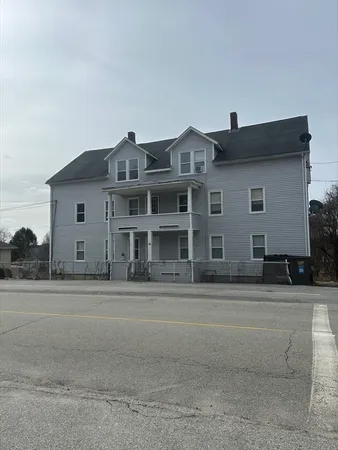 $1,400 | 15 Pine Street, Unit 3L, Dudley, MA 01571