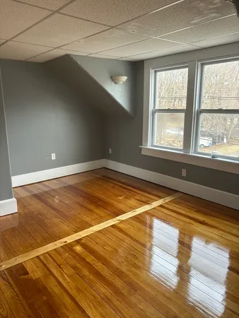 $1,400 | 15 Pine Street, Unit 3L, Dudley, MA 01571