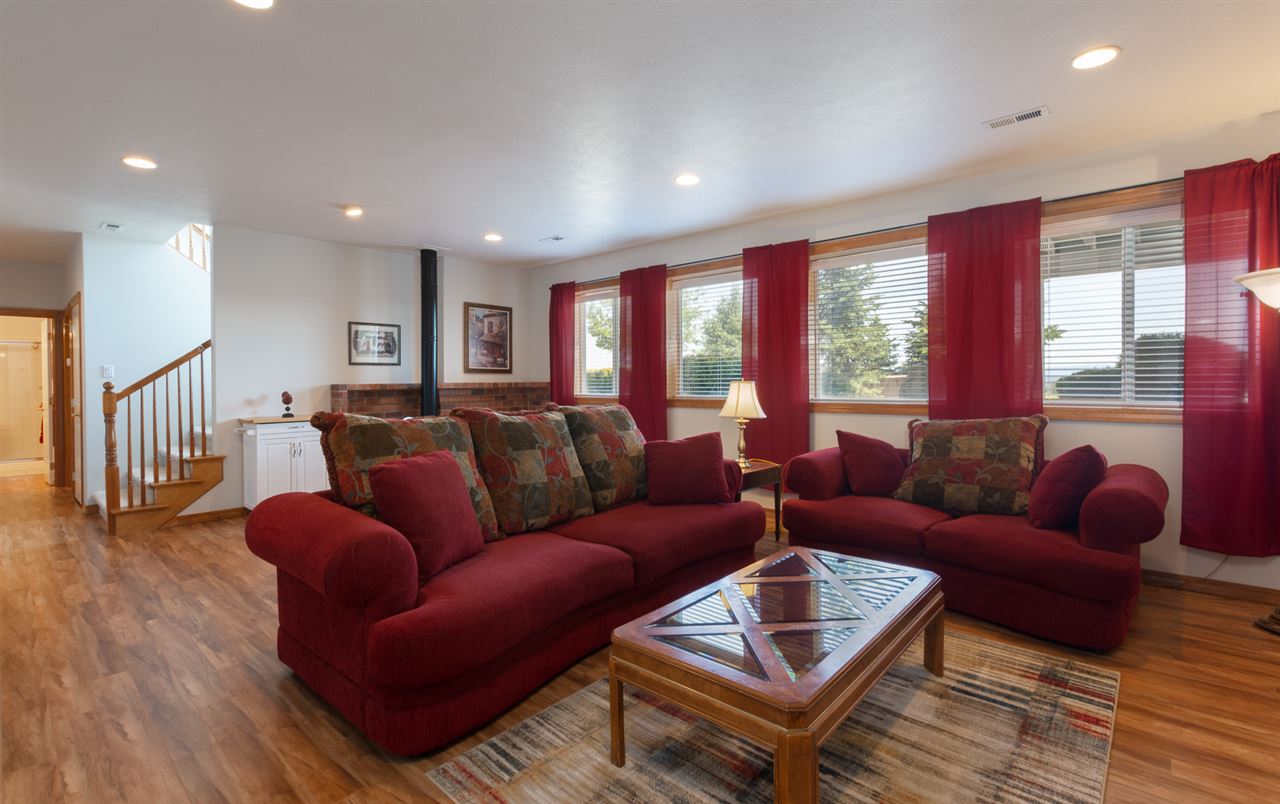 606 East Burk Road Colbert, WA 99005 - Photo 13 of 20