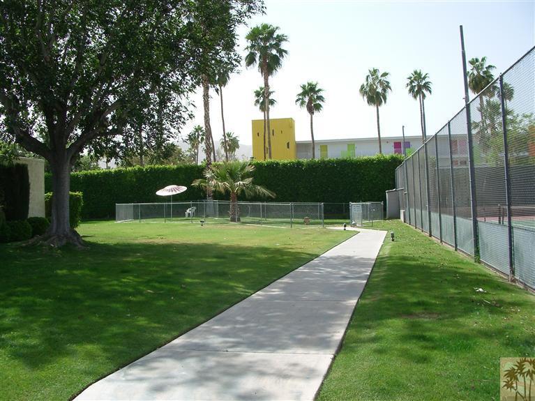 1717 East Sonora Road Palm Springs, CA 92264 - Photo 23 of 25 a view of a garden and trees