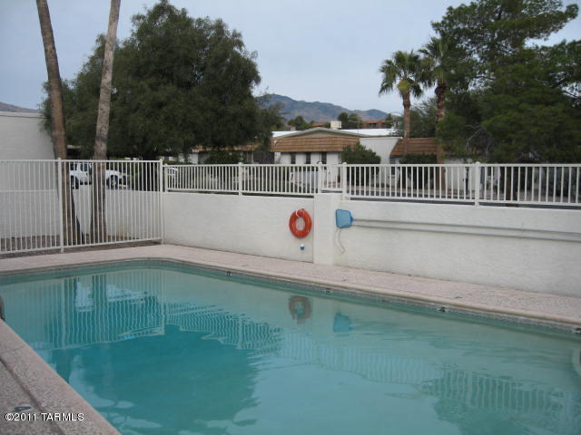 600 East River Road, Unit X Tucson, AZ 85704 - Photo 20 of 24
