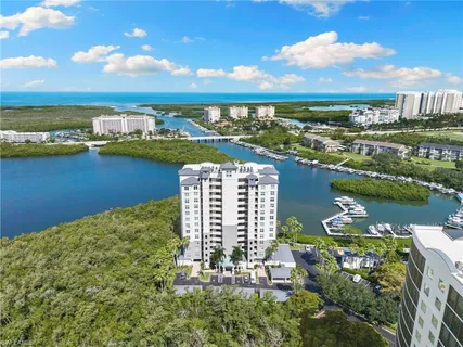 $935,000 | 420 Cove Tower Drive, Unit 804, Naples, FL 34110