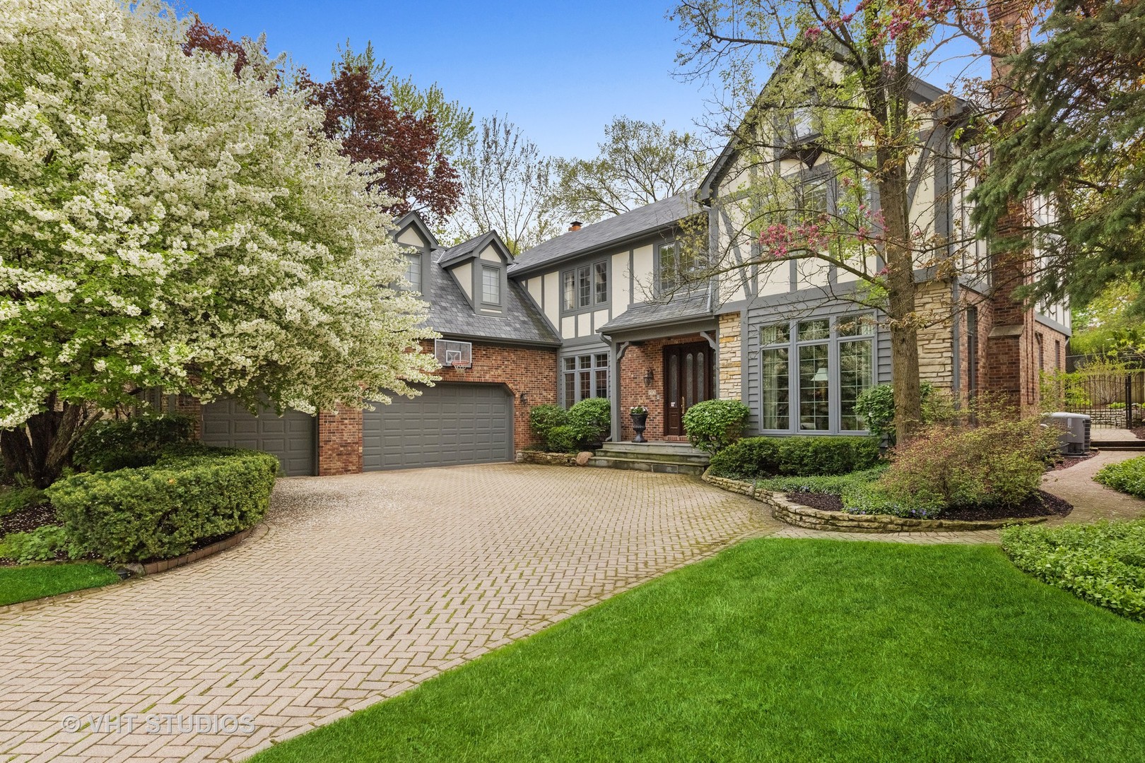 150 Ravine Road Hinsdale, IL 60521 - Photo 2 of 41