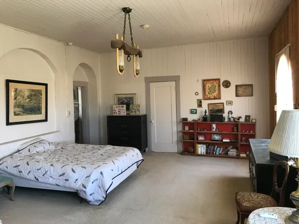 $1,200,000 | 166 Russell Ranch Road, Cuyama, CA 93254