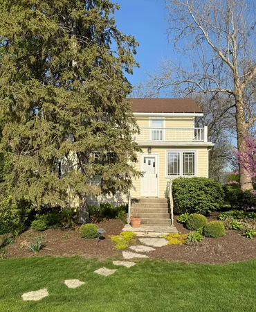 $549,900 | 3961 Fairview Avenue, Downers Grove, IL 60515