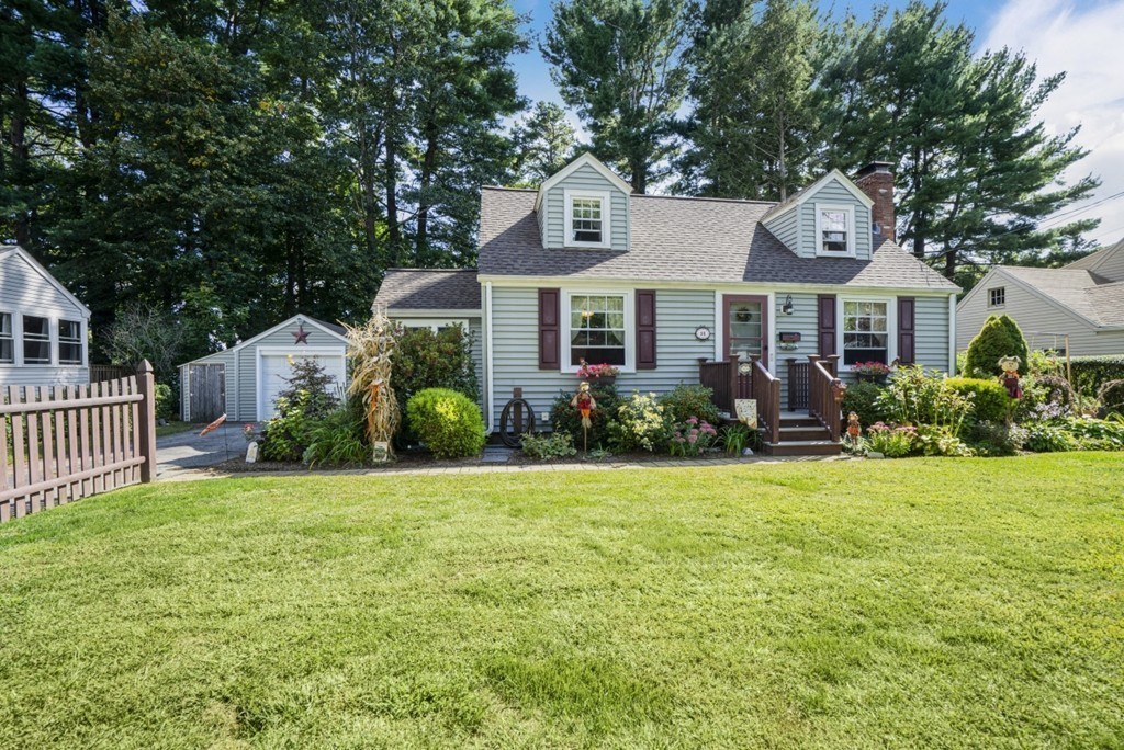 28 Londonderry Road Framingham, MA 01701 - Photo 1 of 33 Gallery Image 1