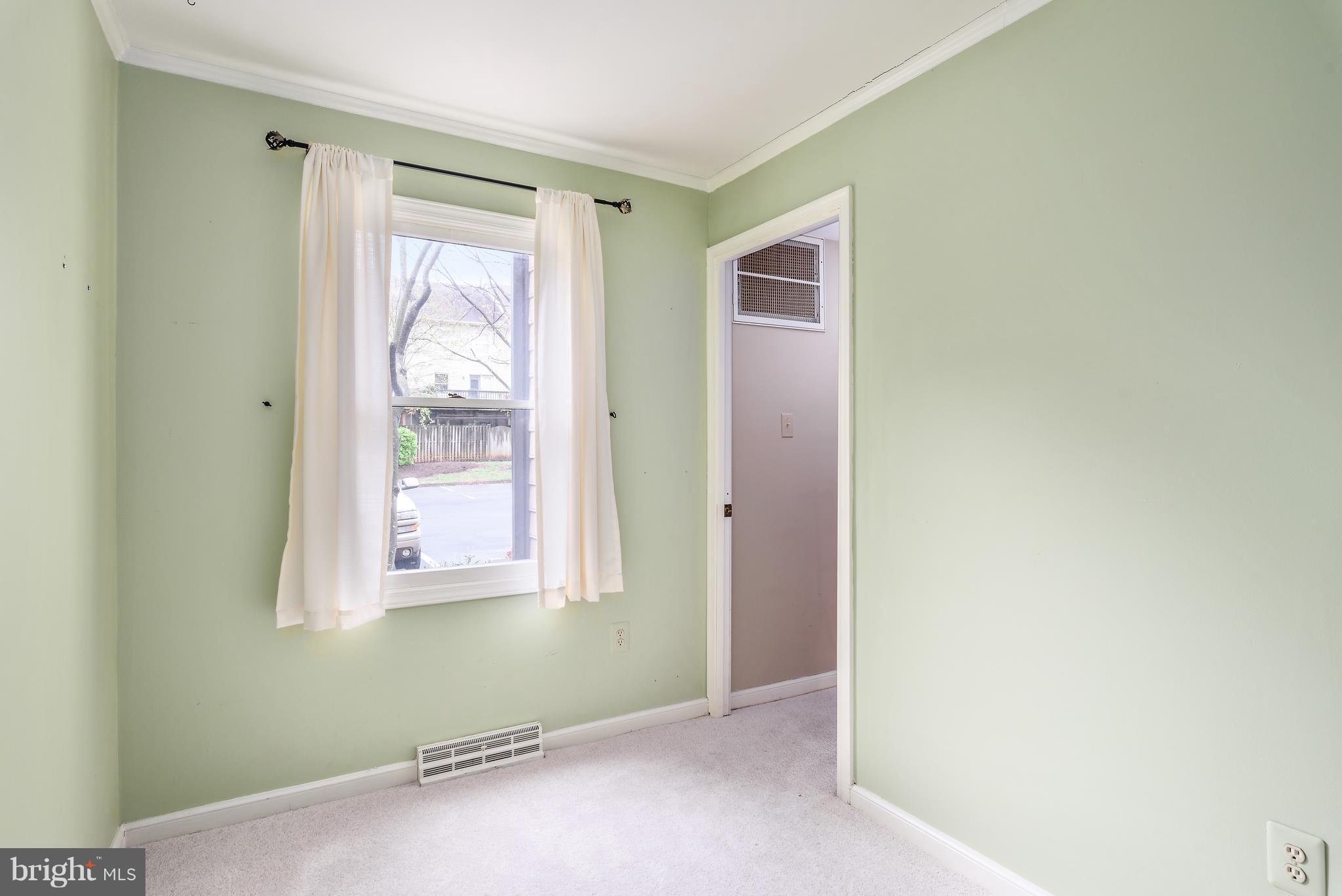 243 Loudoun Street Southwest, Unit D Leesburg, VA 20175 - Photo 20 of 21 Interior (General)