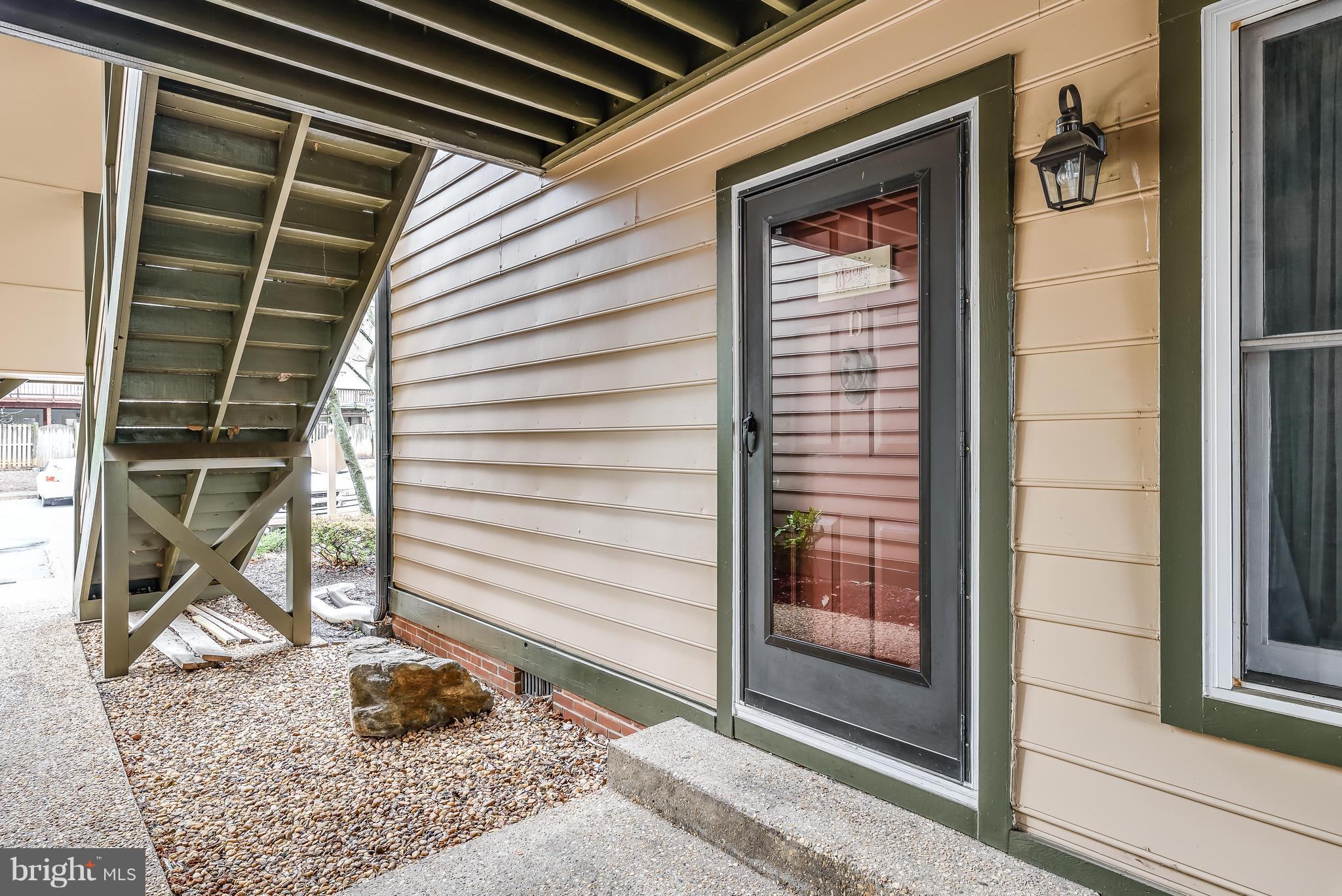 243 Loudoun Street Southwest, Unit D Leesburg, VA 20175 - Photo 3 of 21 Exterior (General)