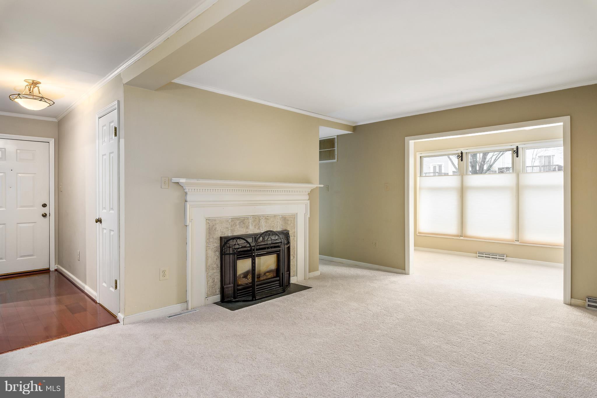 243 Loudoun Street Southwest, Unit D Leesburg, VA 20175 - Photo 4 of 21 Family Room