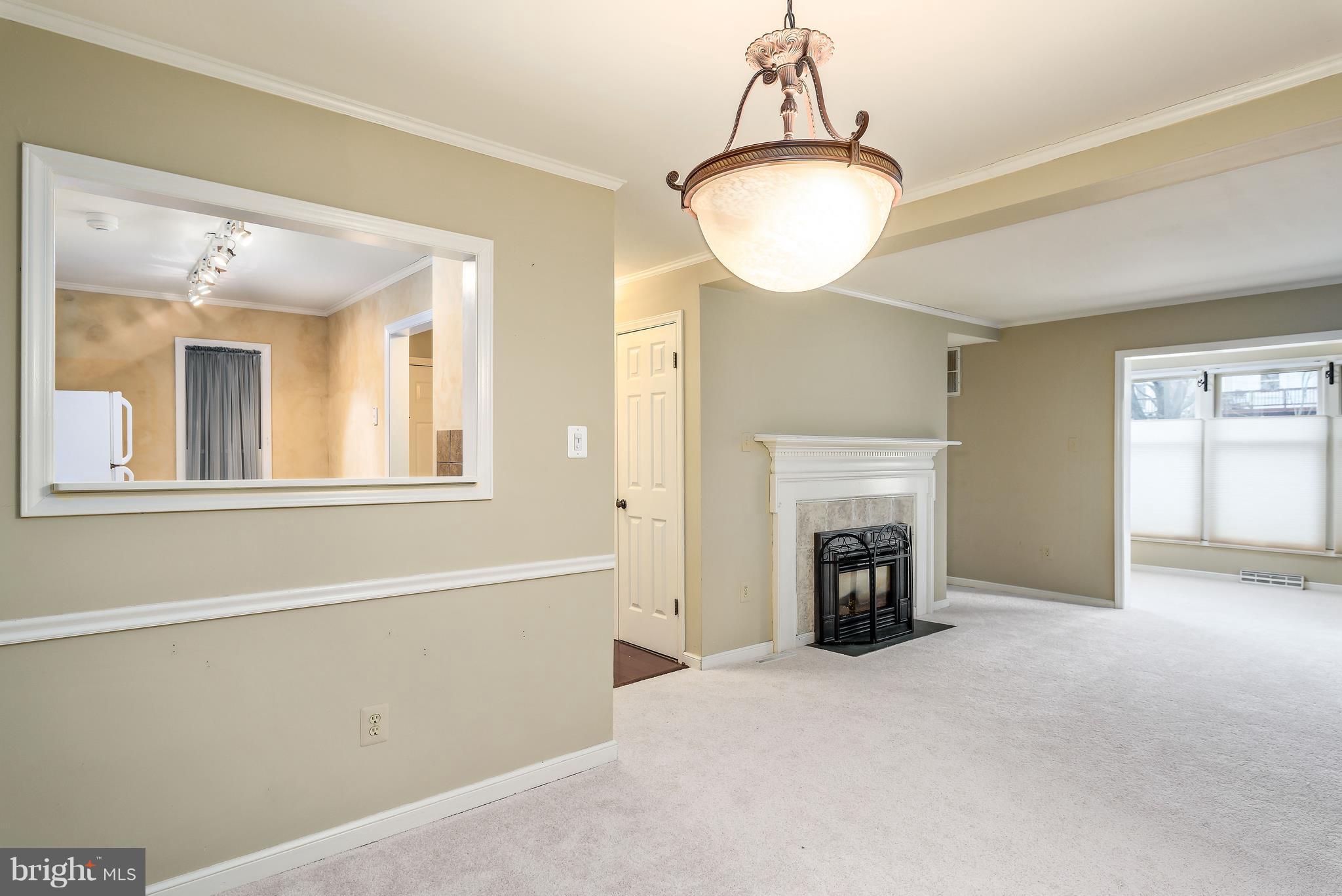 243 Loudoun Street Southwest, Unit D Leesburg, VA 20175 - Photo 7 of 21 Interior (General)