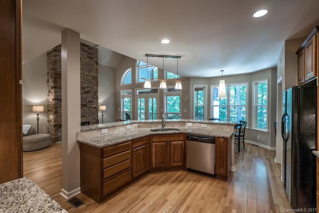1430 Doe Ridge Lane Fort Mill, SC 29715 - Photo 12 of 24 Gallery Image 12