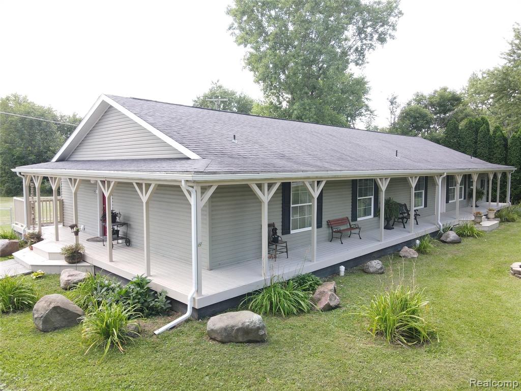 5345 Davison Road Lapeer, MI 48446 - Photo 1 of 34