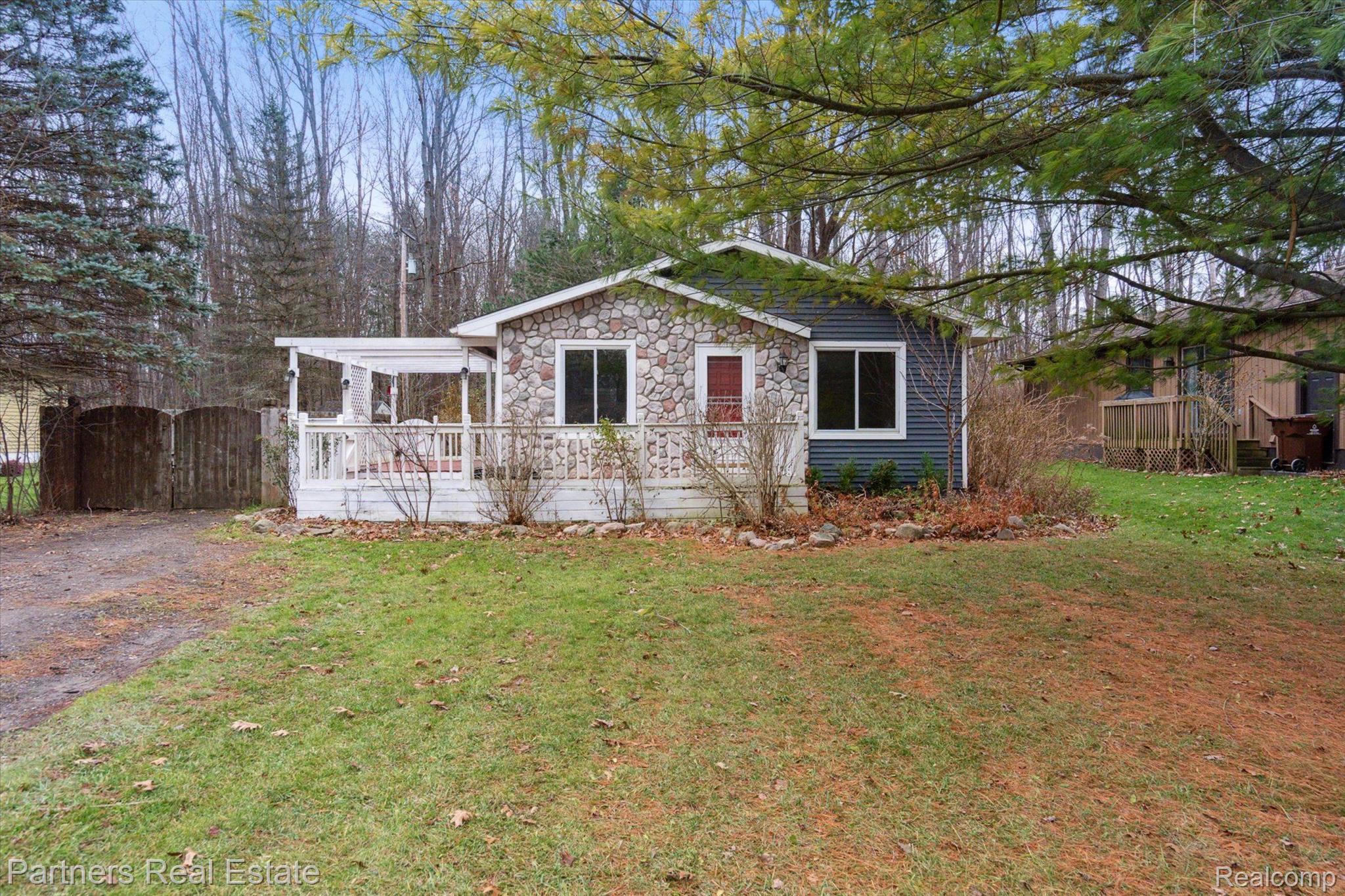 4161 West Allen Road Howell, MI 48855 - Photo 1 of 39 Gallery Image 1