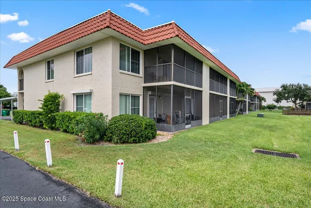 $1,700 | 201 St Lucie Lane, Unit 810, Cocoa Beach, FL 32931