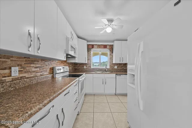 $1,700 | 201 St Lucie Lane, Unit 810, Cocoa Beach, FL 32931