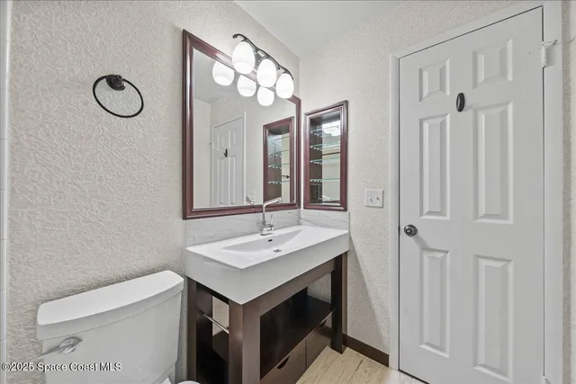 $1,700 | 201 St Lucie Lane, Unit 810, Cocoa Beach, FL 32931