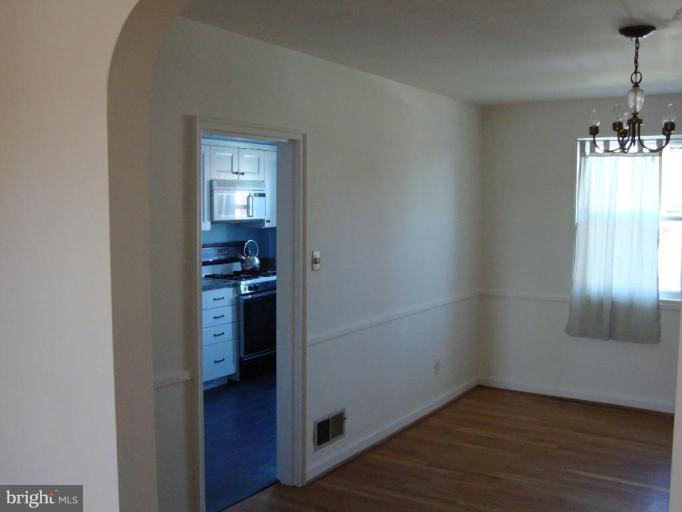 5476 Addington Road Baltimore, MD 21207 - Photo 5 of 17 Dining Room