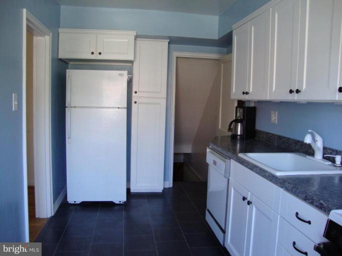 5476 Addington Road Baltimore, MD 21207 - Photo 7 of 17 Kitchen