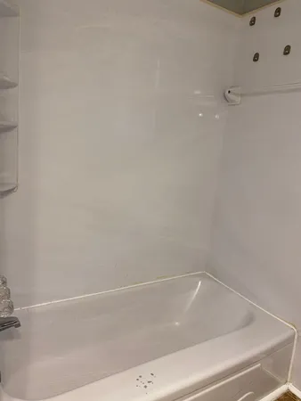 $1,050 | 222 North 11th Street, Clarksville, TN 37040