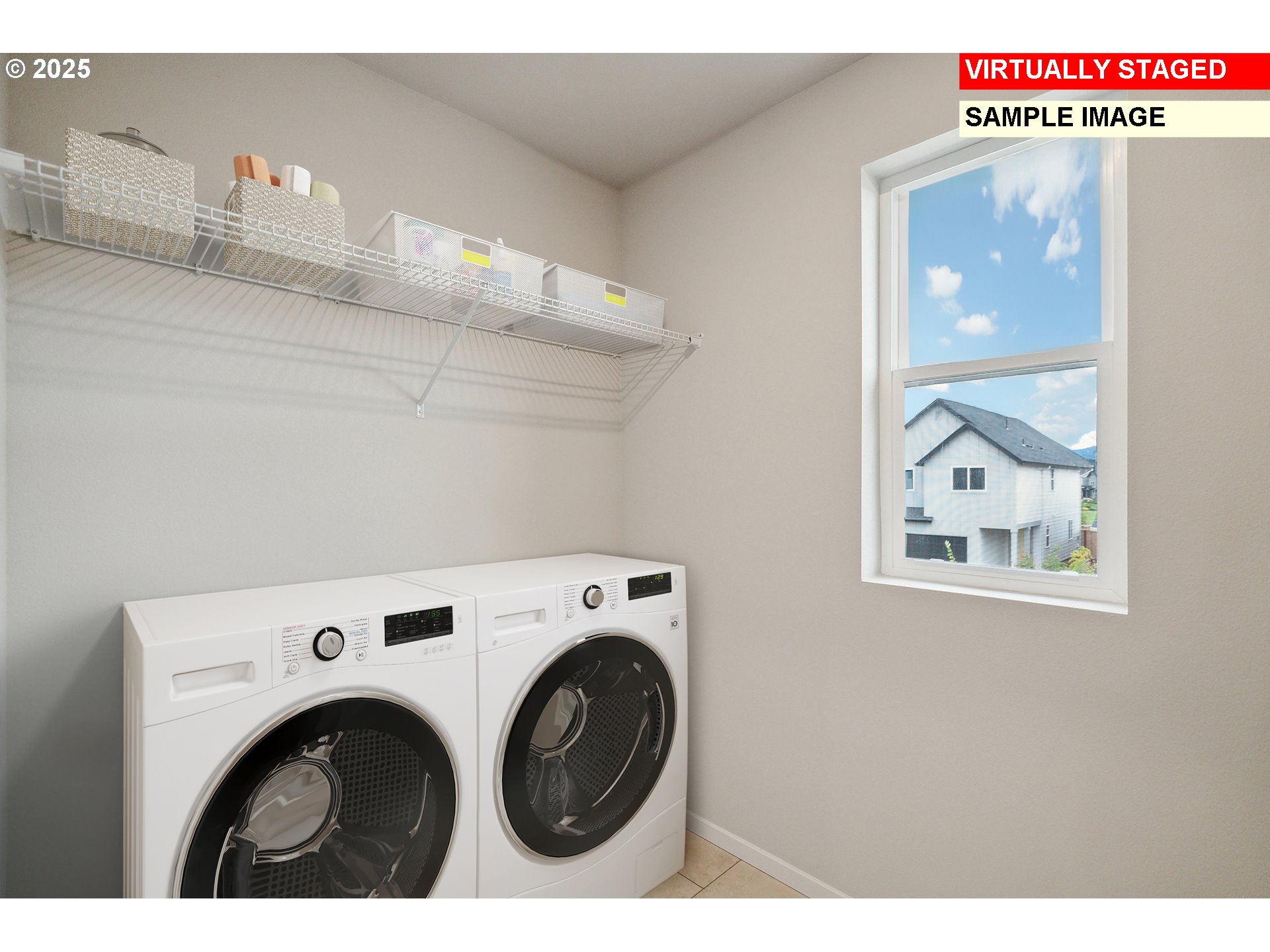 714 Merriott Lane Woodburn, OR 97071 - Photo 15 of 26 a utility room with dryer and washer