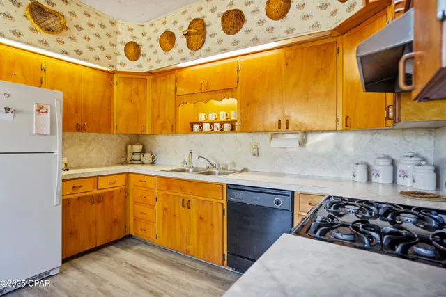 $159,900 | 16090 Southeast Pear Street, Blountstown, FL 32424