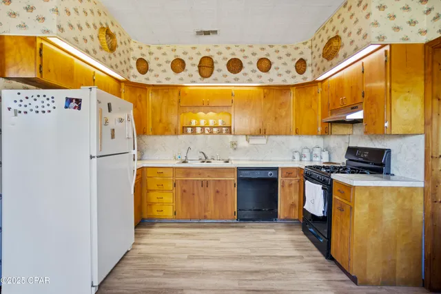 $159,900 | 16090 Southeast Pear Street, Blountstown, FL 32424