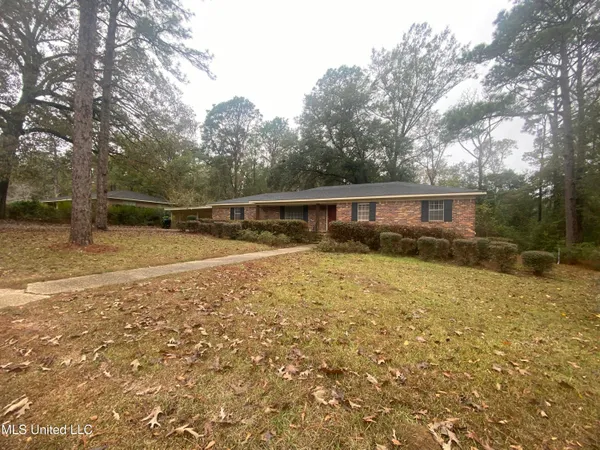 $250,000 | 121 Ridgecrest Street, Lucedale, MS 39452