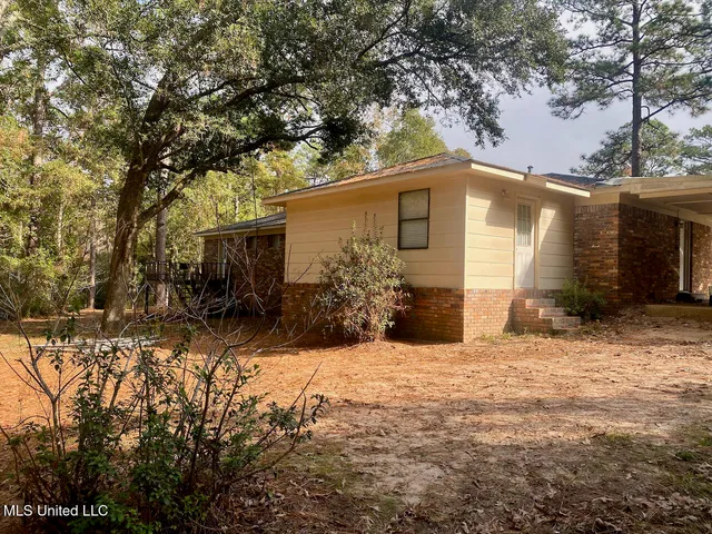 $266,000 | 121 Ridgecrest Street, Lucedale, MS 39452