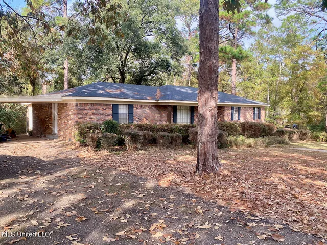 $266,000 | 121 Ridgecrest Street, Lucedale, MS 39452