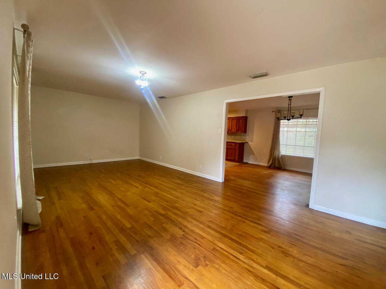 121 Ridgecrest Street Lucedale, MS 39452 - Photo 5 of 46 IMG_7326