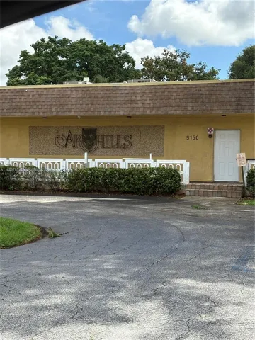 $2,095 | 5140 Southwest 40th Avenue, Unit 5C, Dania Beach, FL 33314