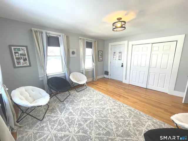 $1,800 | 194 School Street, Unit 1, Putnam, CT 06260