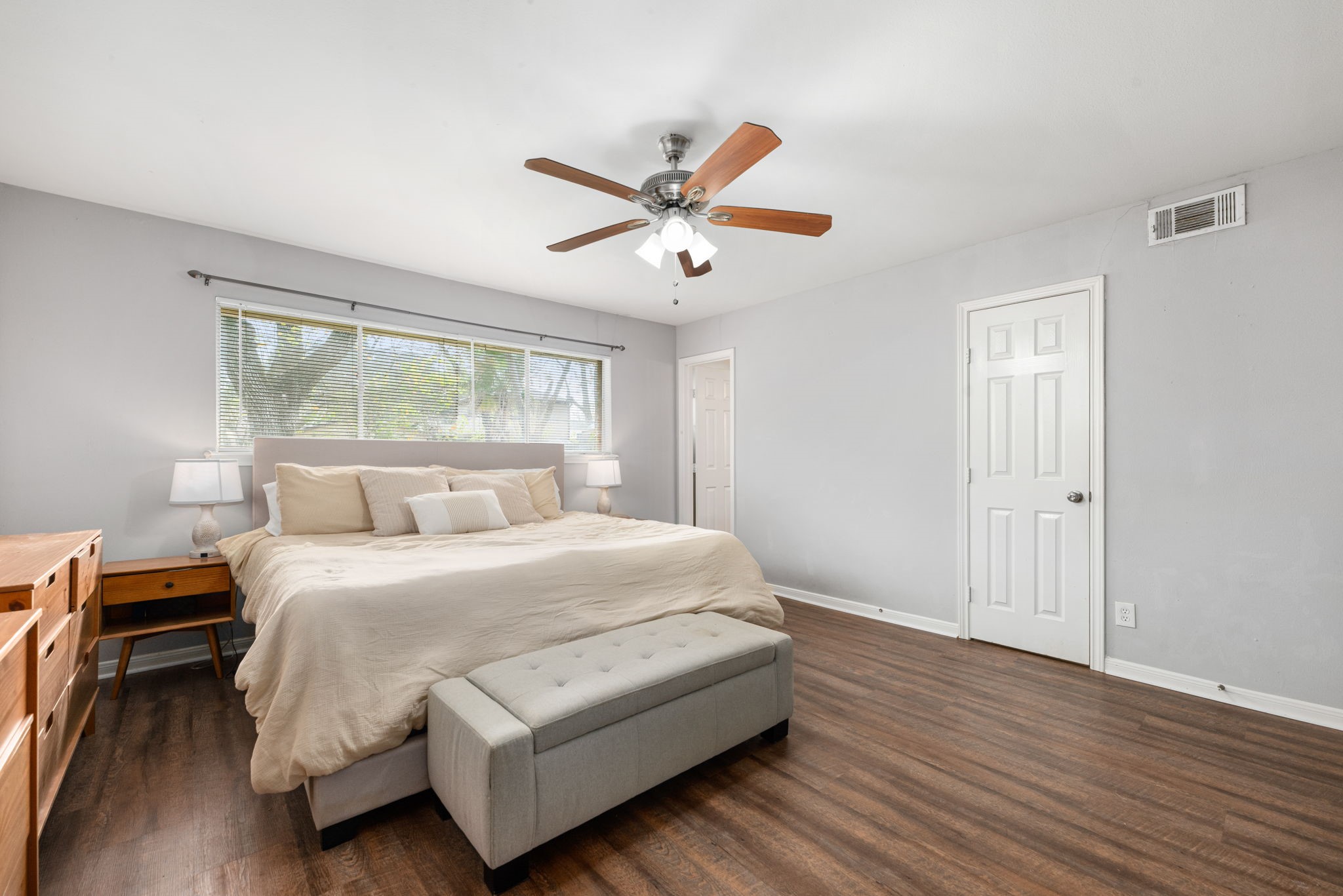 6019 Cartagena Street Houston, TX 77035 - Photo 20 of 29 a bedroom with a bed and a window