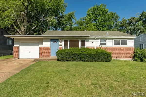 $155,000 | 155 Lynn Meadows Lane, Florissant, MO 63033