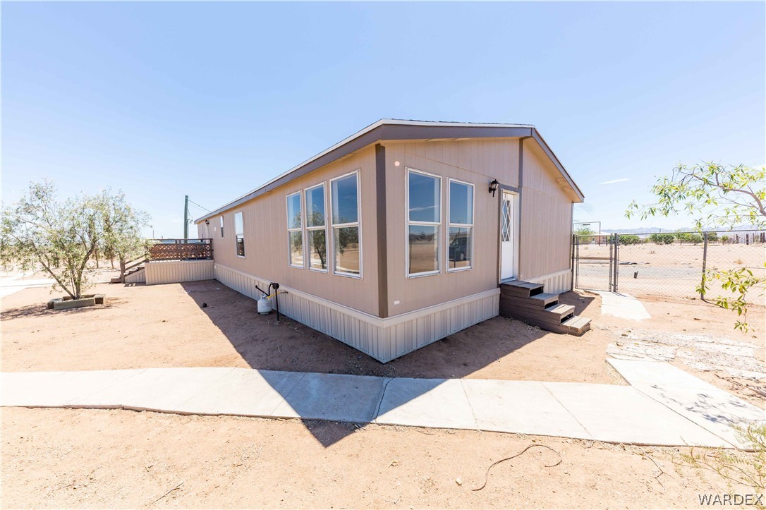 202 South Hope Road Golden Valley, AZ 86413 - Photo 20 of 50