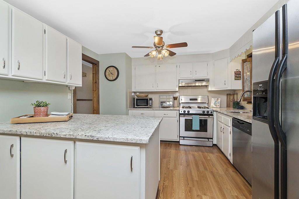 38 Heritage Road Billerica, MA 01821 - Photo 11 of 34