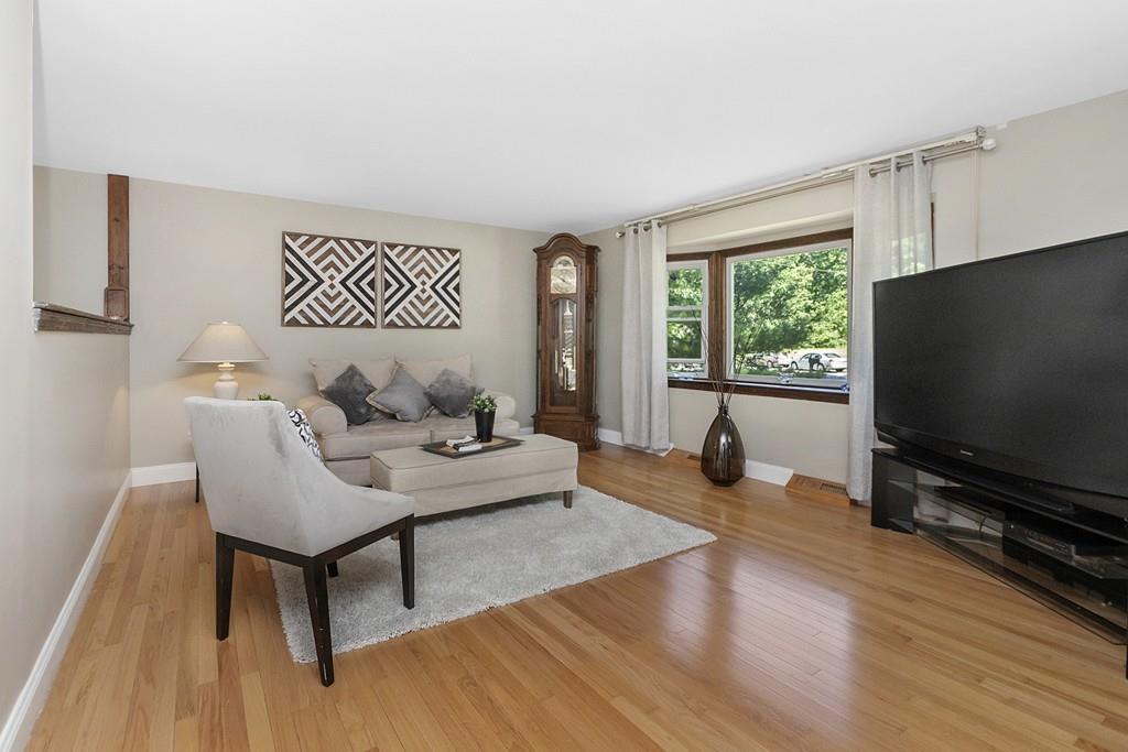 38 Heritage Road Billerica, MA 01821 - Photo 5 of 34