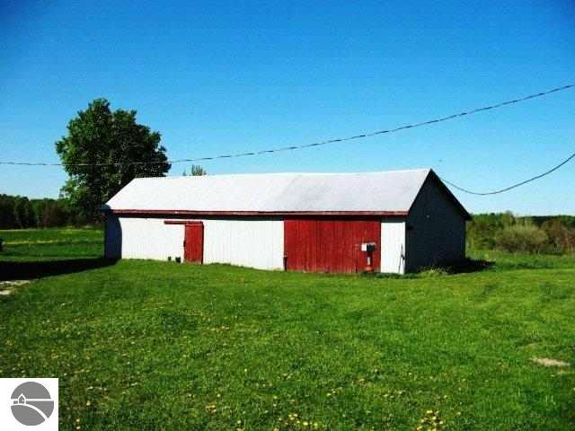 2231 East Tubbs Road Free Soil, MI 49411 - Photo 14 of 20 1718238-13.JPG