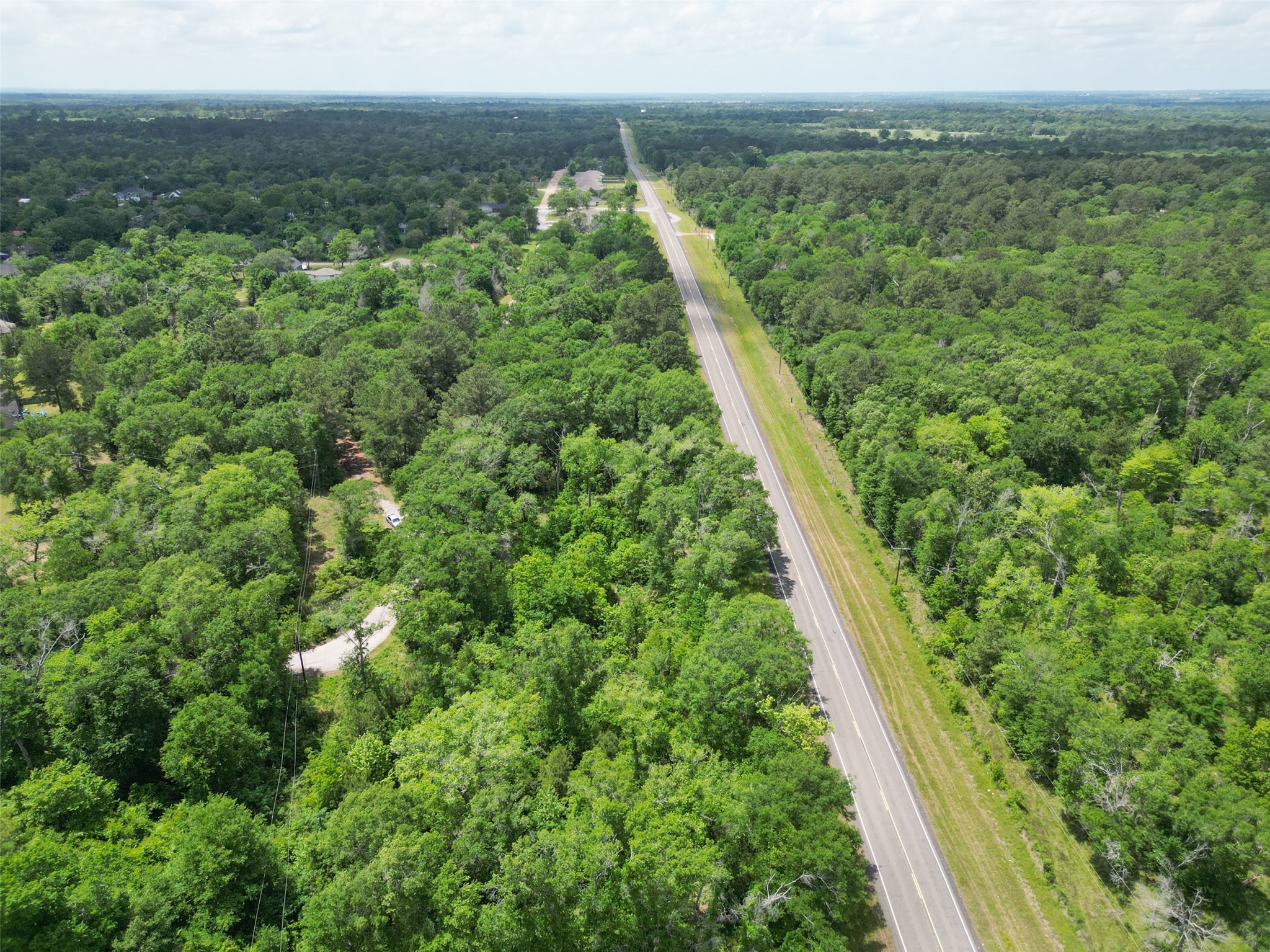 38006 Park View Drive Hempstead, TX 77445 - Photo 10 of 34 a view of a yard with an outdoor space