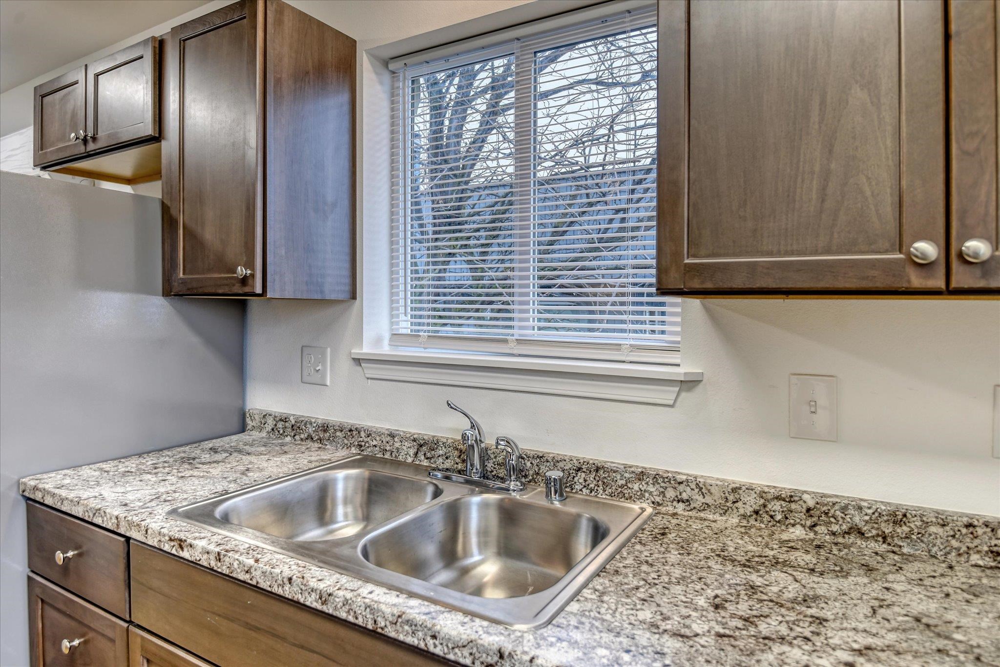 3002 North Crestline Street Spokane, WA 99207 - Photo 26 of 38