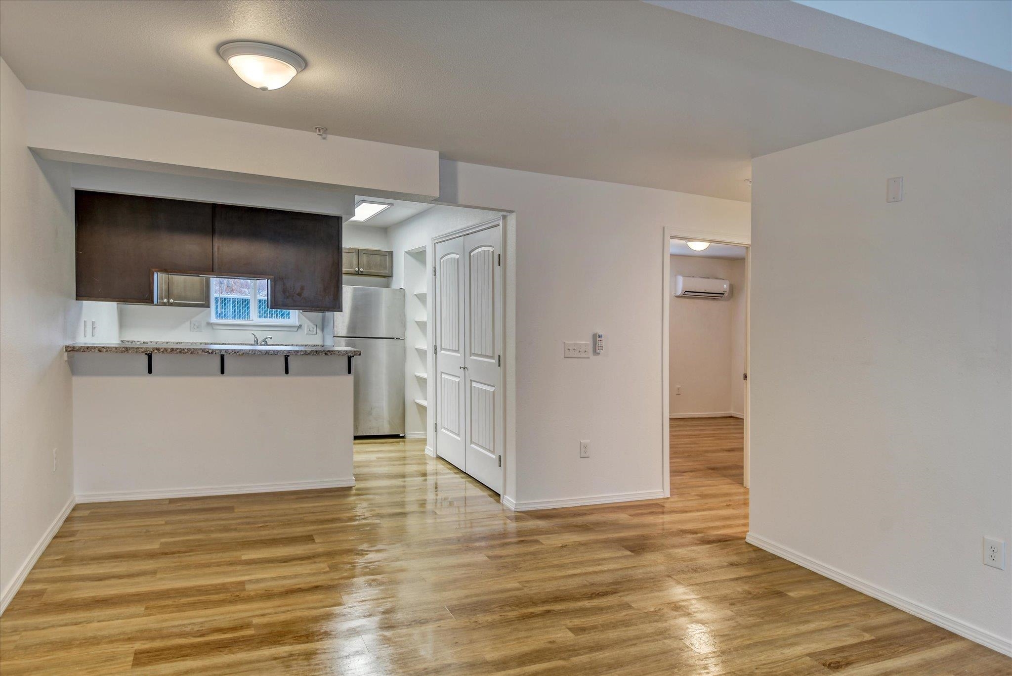 3002 North Crestline Street Spokane, WA 99207 - Photo 3 of 38