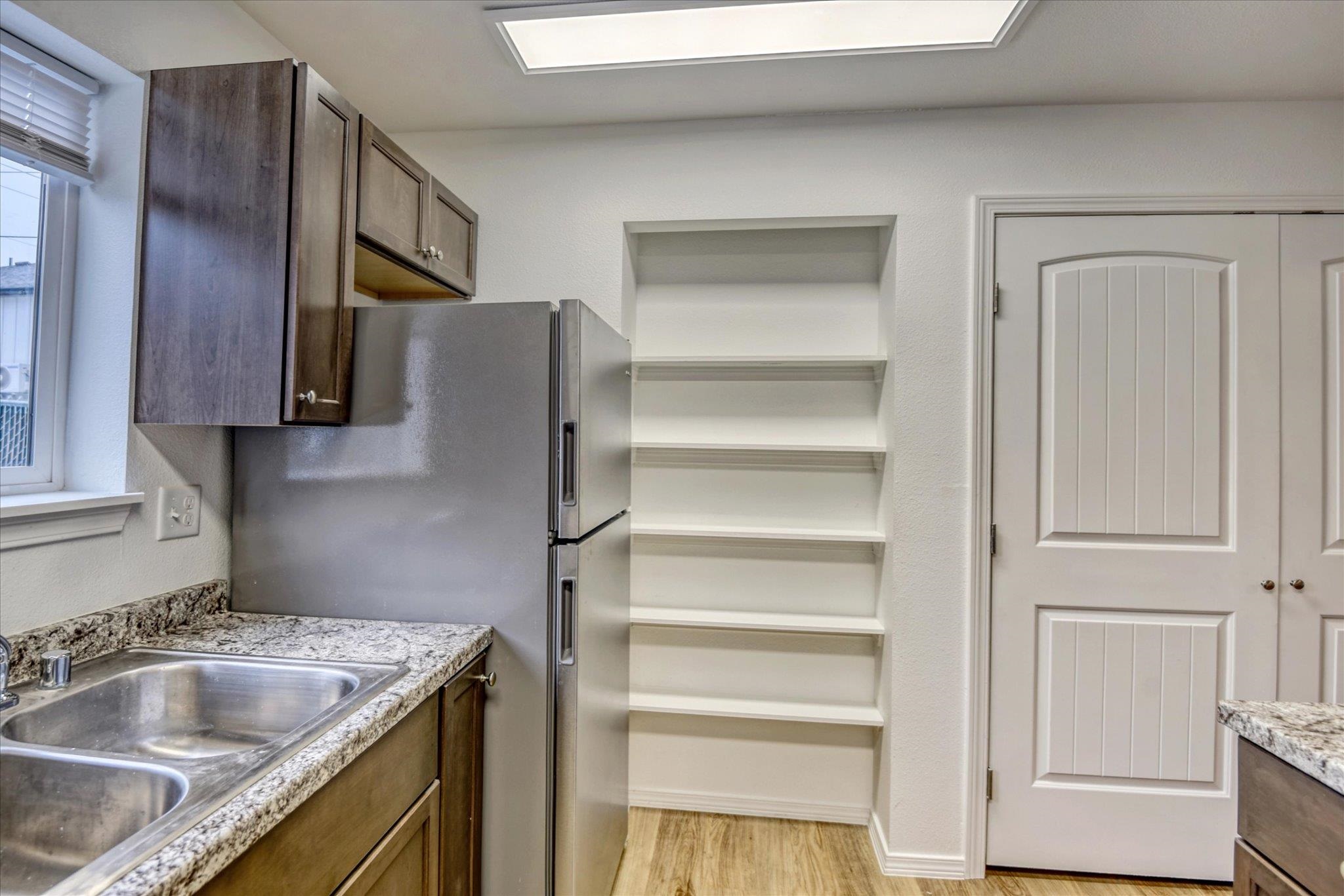 3002 North Crestline Street Spokane, WA 99207 - Photo 8 of 38