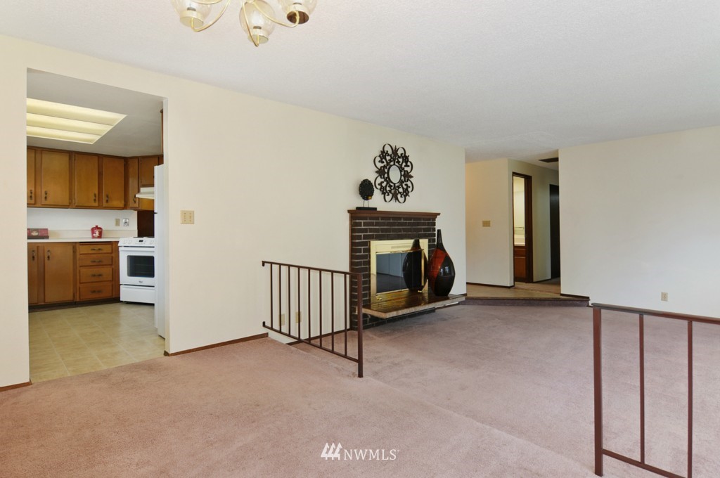 14013 Southeast 194th Street Renton, WA 98058 - Photo 6 of 19 Gallery Image 6