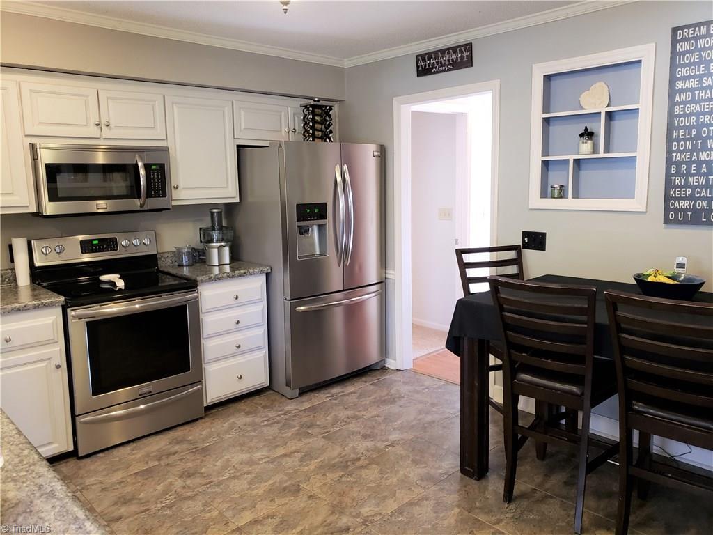 3192 Volunteer Road Pinnacle, NC 27043 - Photo 12 of 30