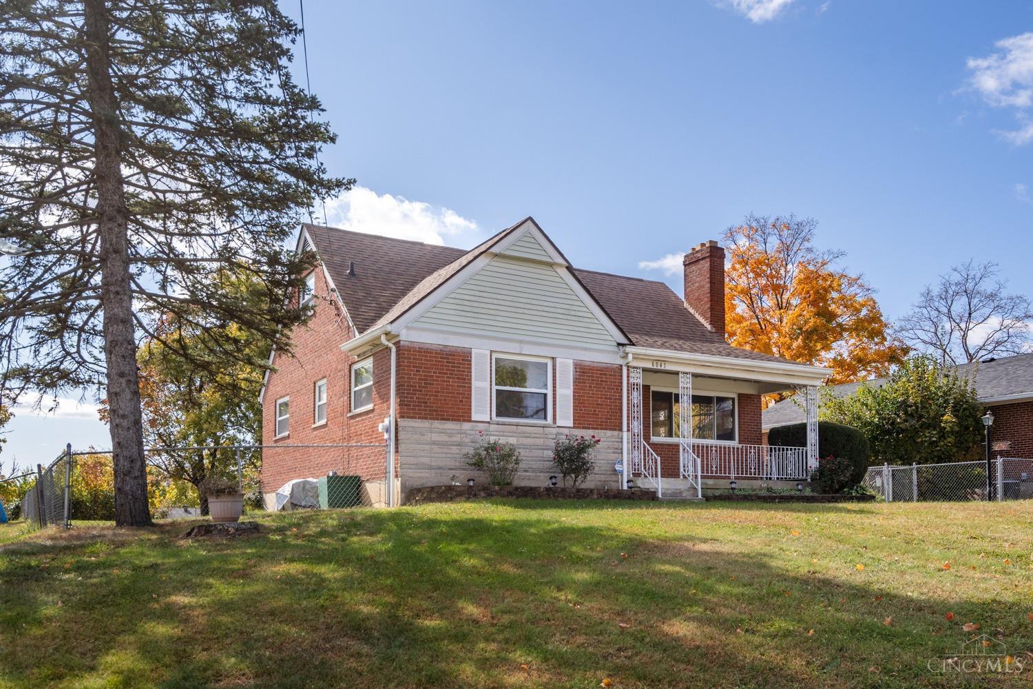 6041 Lawrence Road Cincinnati, OH 45248 - Photo 2 of 44