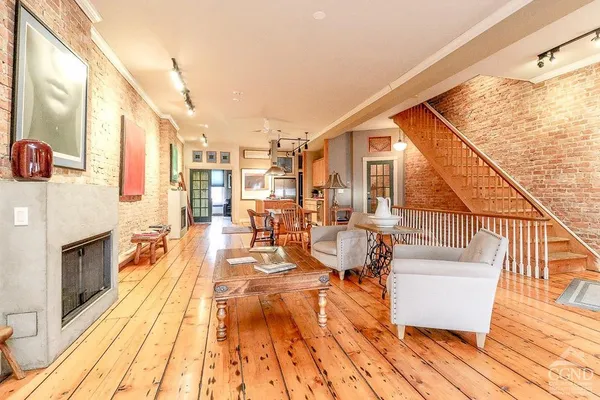 $5,300 | 258 Warren Street, Hudson, NY 12534