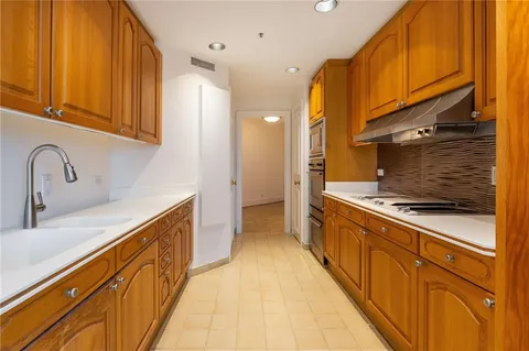 $850,000 | 2660 Peachtree Road Northwest, Unit 15G, Atlanta, GA 30305