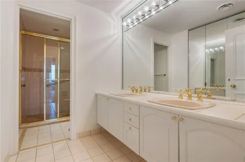 $850,000 | 2660 Peachtree Road Northwest, Unit 15G, Atlanta, GA 30305