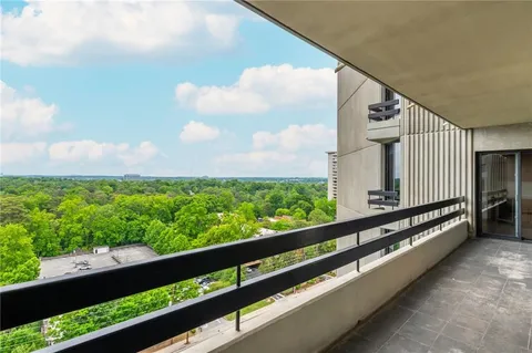 $850,000 | 2660 Peachtree Road Northwest, Unit 15G, Atlanta, GA 30305